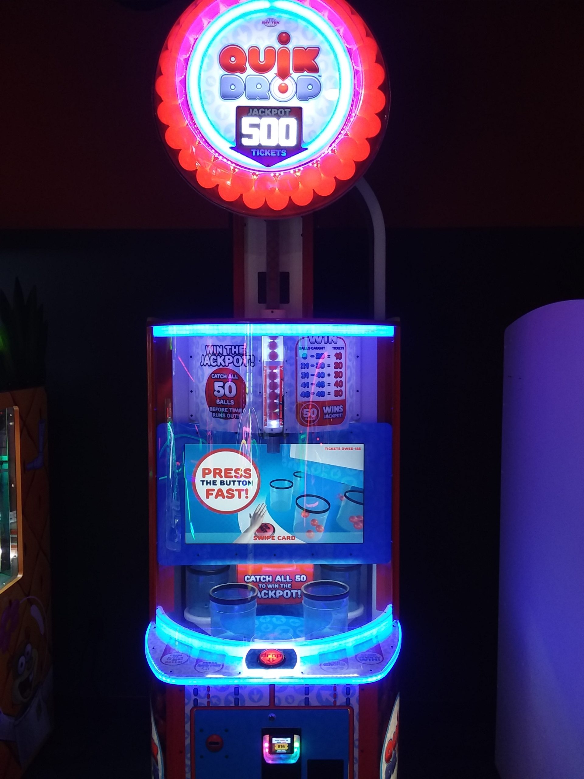 Quik Drop arcade game jackpot