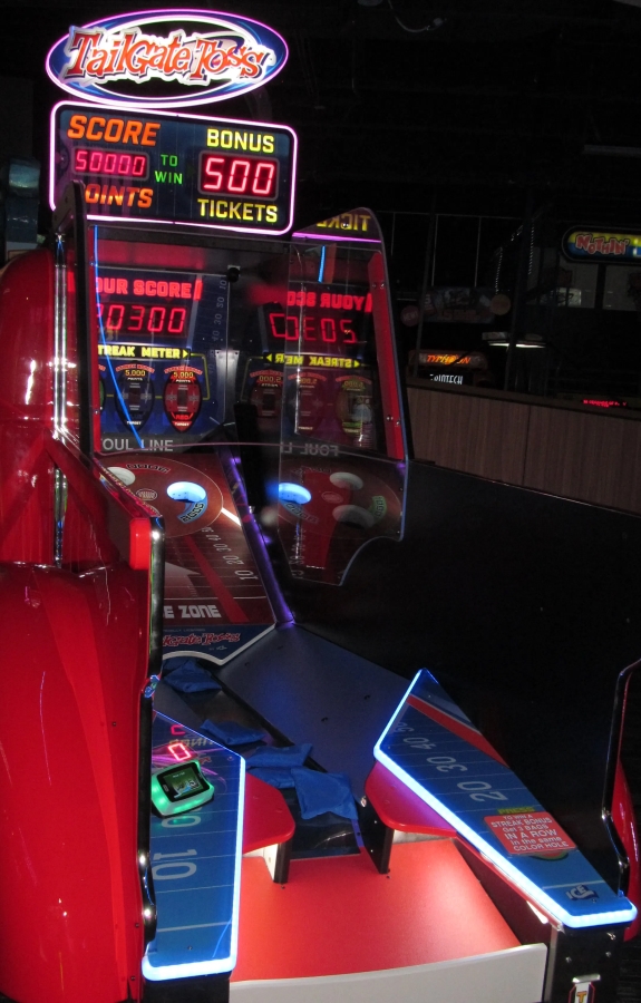 tailgate toss arcade machine